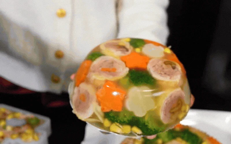 Đặc sản nỗi nhớ gói tròn trong bát thịt đông trong veo: Món ăn lạnh nhưng sưởi ấm cả mùa đoàn viên - Hình 22