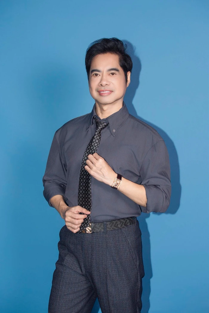 Mỹ nam phim Mưa Đỏ Đỗ Nhật Hoàng tiết lộ điều đặc biệt về danh ca Ngọc Sơn - Hình 2
