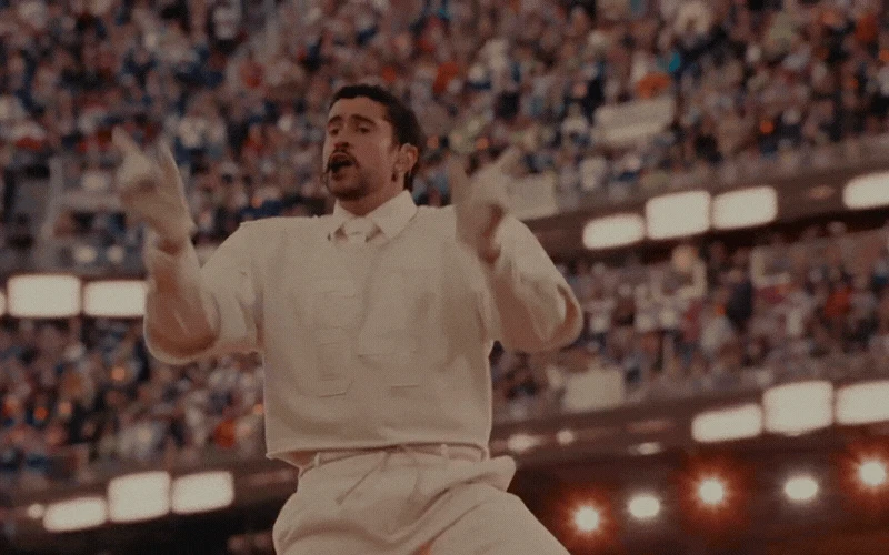 Sân khấu Super Bowl bị Tổng thống Trump chê tệ nhất lịch sử: Cả núi tiền dàn dựng, khiến cả triệu người tự hào - Hình 4