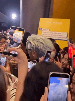 Khoảnh khắc 2 giây gây bức xúc tại sự kiện của Trấn Thành - Hình 1