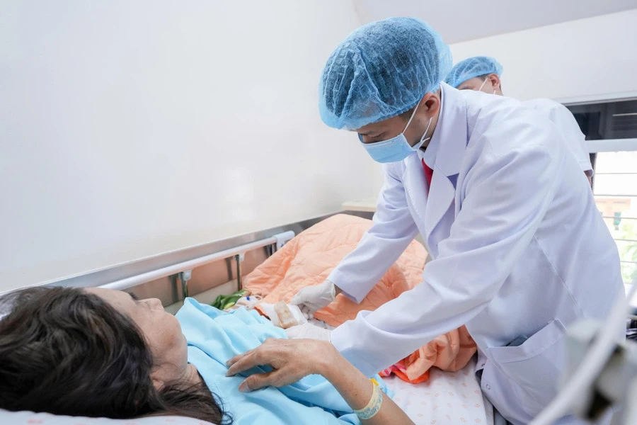 Suýt mất mạng vì chủ quan đau dạ dày - Hình 1