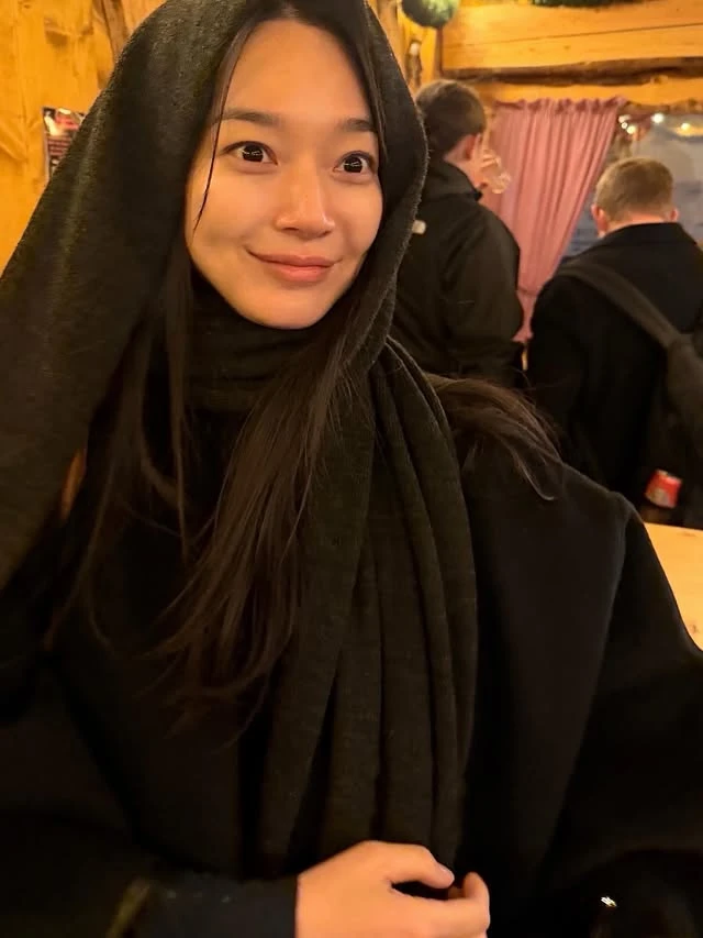 Cách Kim Woo Bin đối xử với cô dâu mới Shin Min Ah - Hình 4