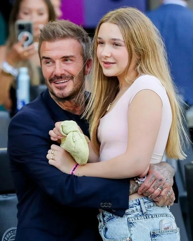 Con gái út Beckham gửi thông điệp gây chấn động giữa drama gia đình - Hình 6