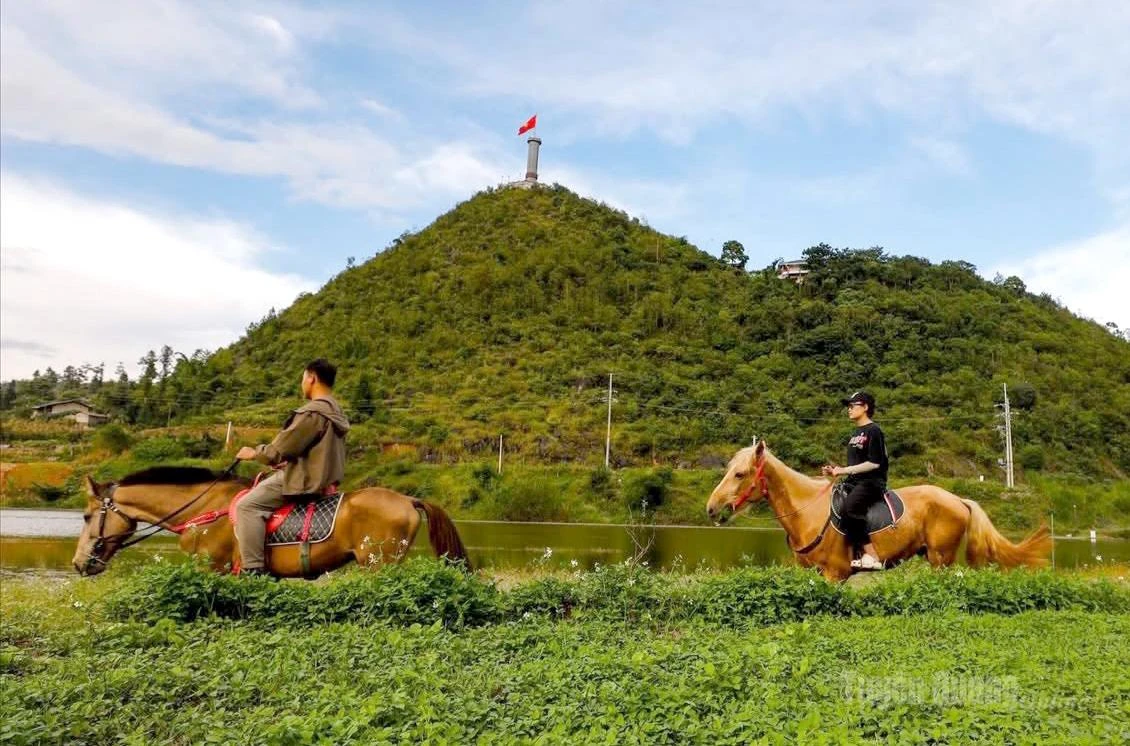 Dấu chân ngựa và hành trình gọi bản sắc - Hình 1