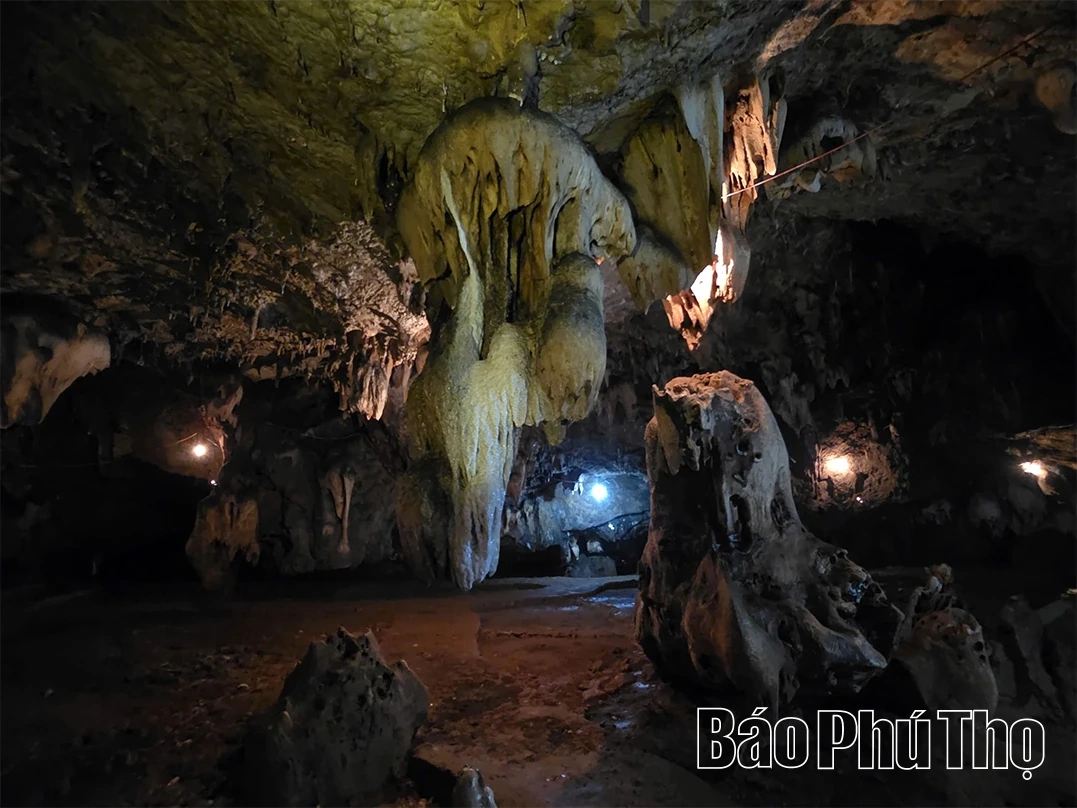 Động Tiên Phi: Viên ngọc quý ẩn mình trên đỉnh Thung Phi - Hình 12