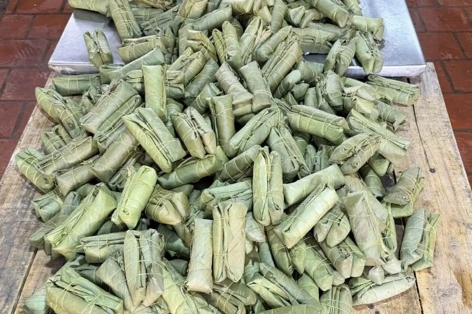 Khởi tố 2 mẹ con dùng chất cấm trong sản xuất giò, chả - Hình 2