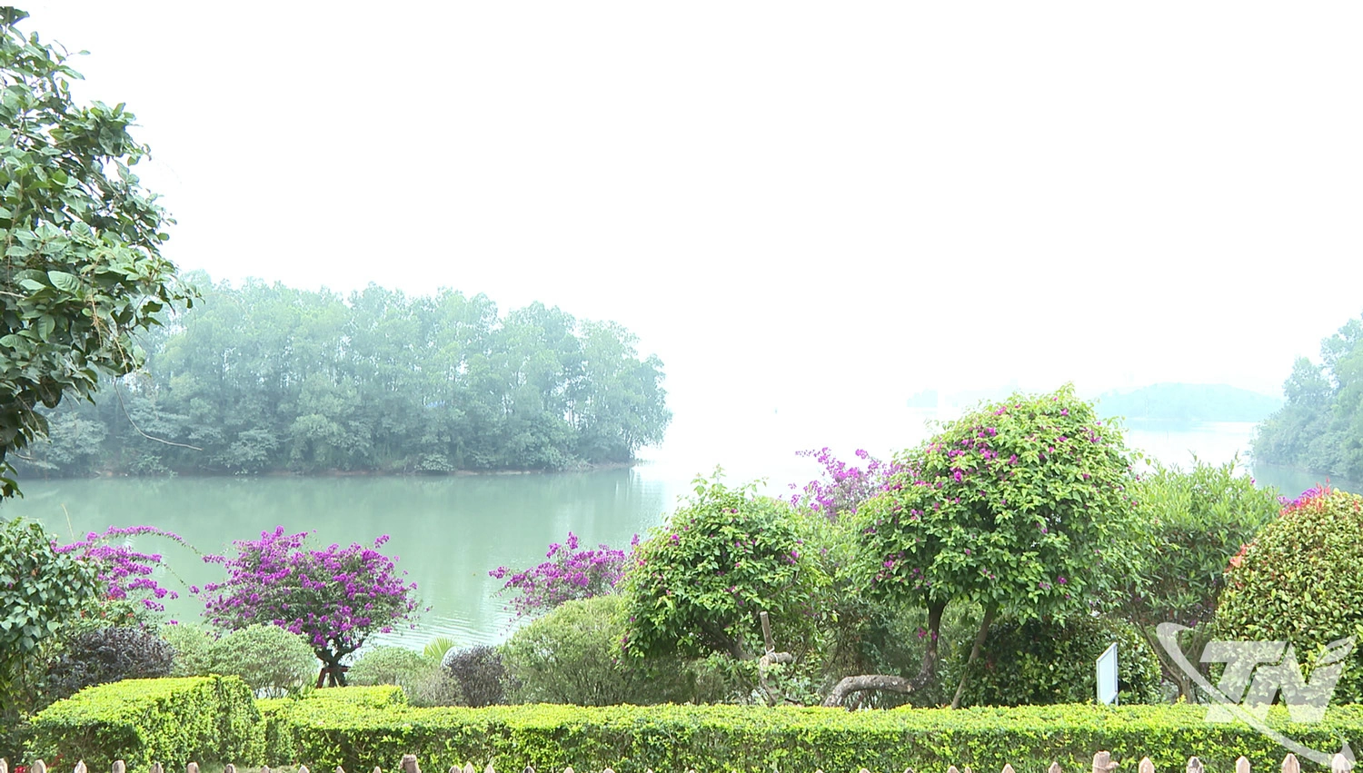 Núi Cốc - Ba Bể: Vẻ đẹp gắn kết từ thiên nhiên - Hình 2