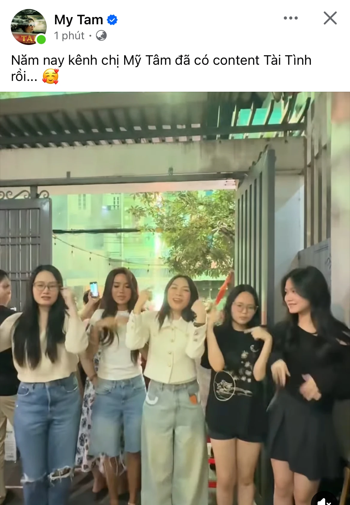 Team qua đường bắt gặp Mai Tài Phến giữ chuỗi ăn Tết cùng gia đình Mỹ Tâm - Hình 2