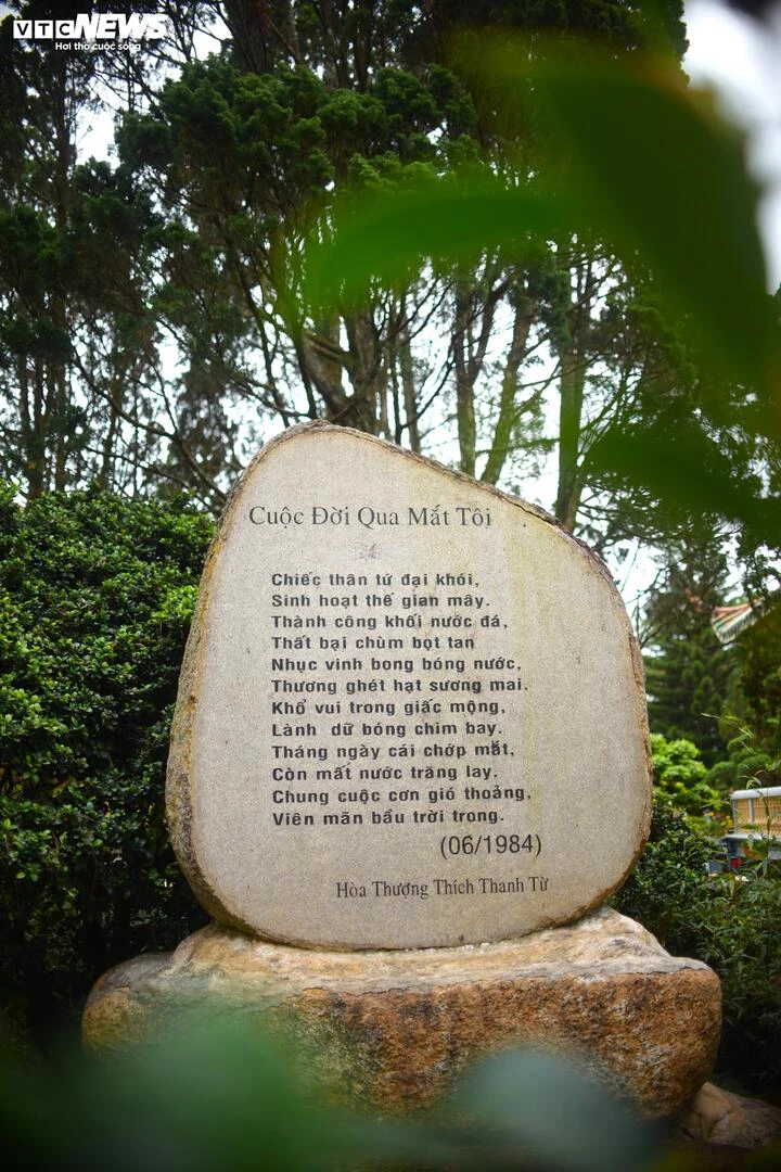 Vẻ đẹp tựa tranh vẽ của Thiền viện Trúc Lâm bên hồ Tuyền Lâm thơ mộng - Hình 21