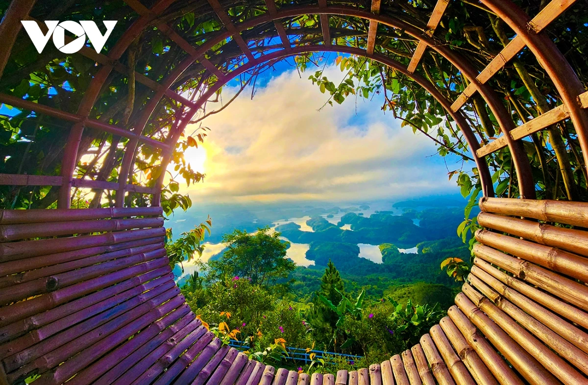Ngẩn ngơ trước vẻ đẹp của Tà Đùng, điểm đến phải ghé một lần trong đời - Hình 6