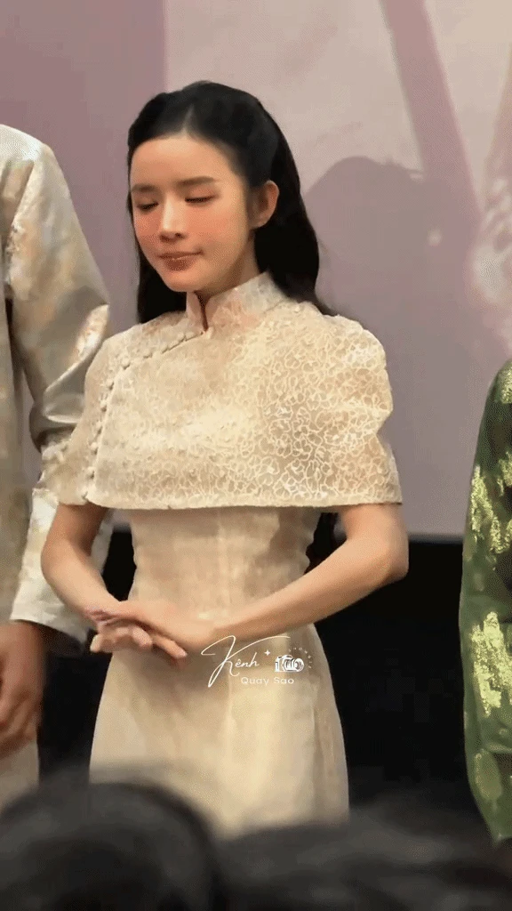 Nữ chính Thỏ Ơi! đòi tháo mũi giả ngay giữa rạp phim vì 1 câu điếng người, Trấn Thành phải lật đật giải vây - Hình 2