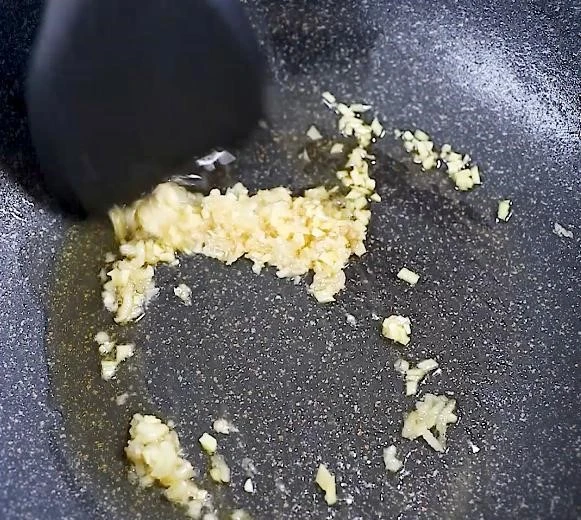 3 món ăn này rất thích hợp bữa cơm Tết, cả gia đình sẽ thích và ăn hết veo ngay khi vừa dọn lên bàn - Hình 8
