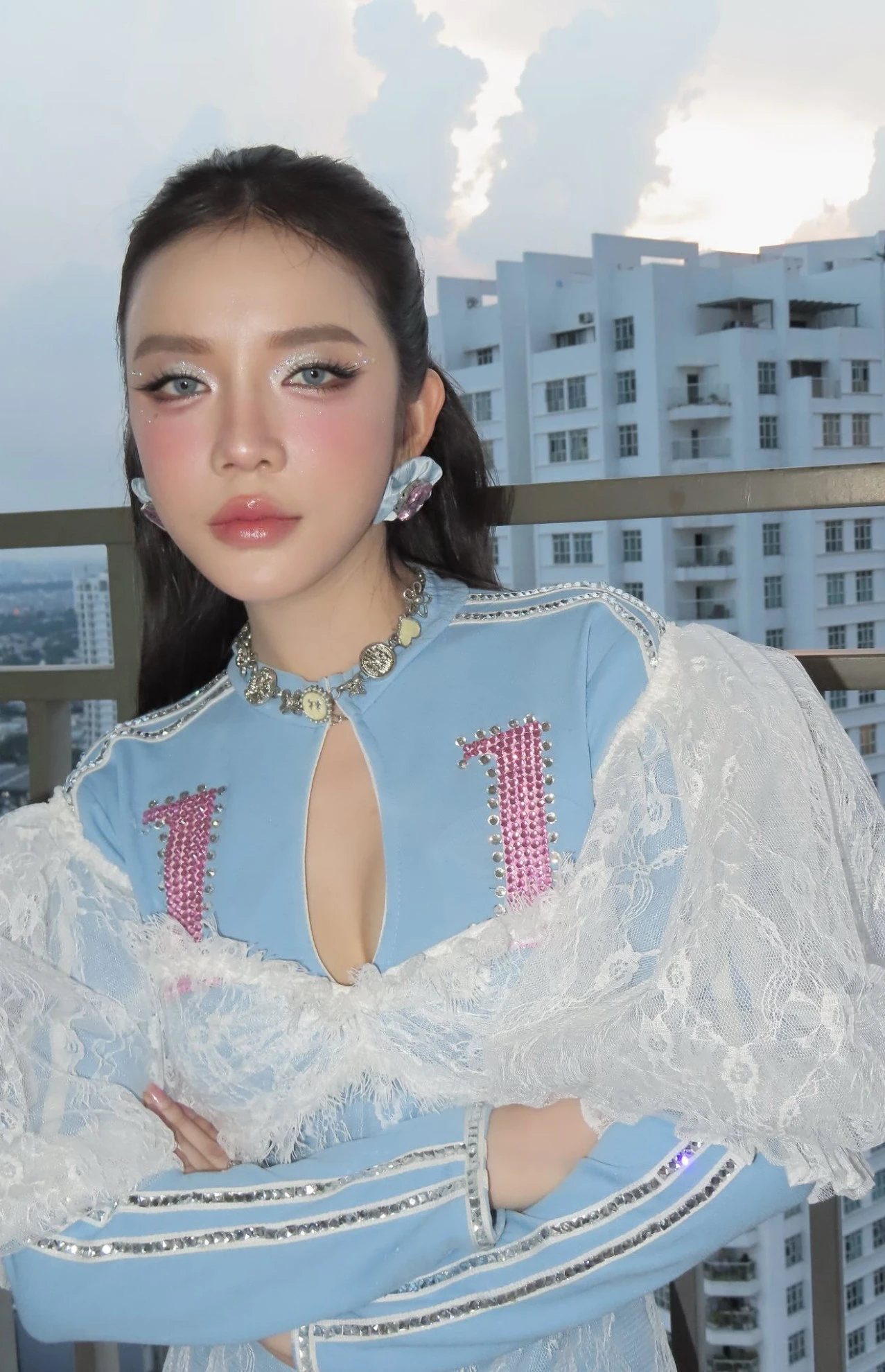 Ca sĩ LyLy: Tuổi 30 là búp bê gợi cảm, không tha thứ nếu bị phản bội! - Hình 6