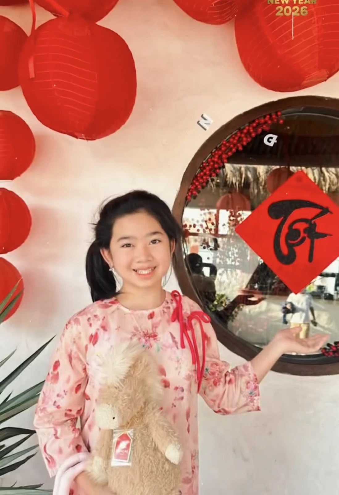 Lavie đón Tết thứ 6 vắng mẹ, diện mạo gây bão, cứ ngỡ Mai Phương đang trở về - Hình 2