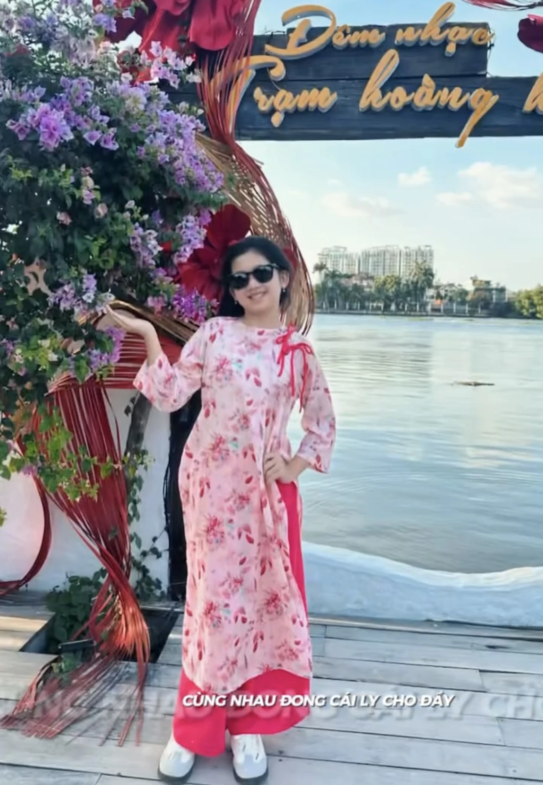 Lavie đón Tết thứ 6 vắng mẹ, diện mạo gây bão, cứ ngỡ Mai Phương đang trở về - Hình 5