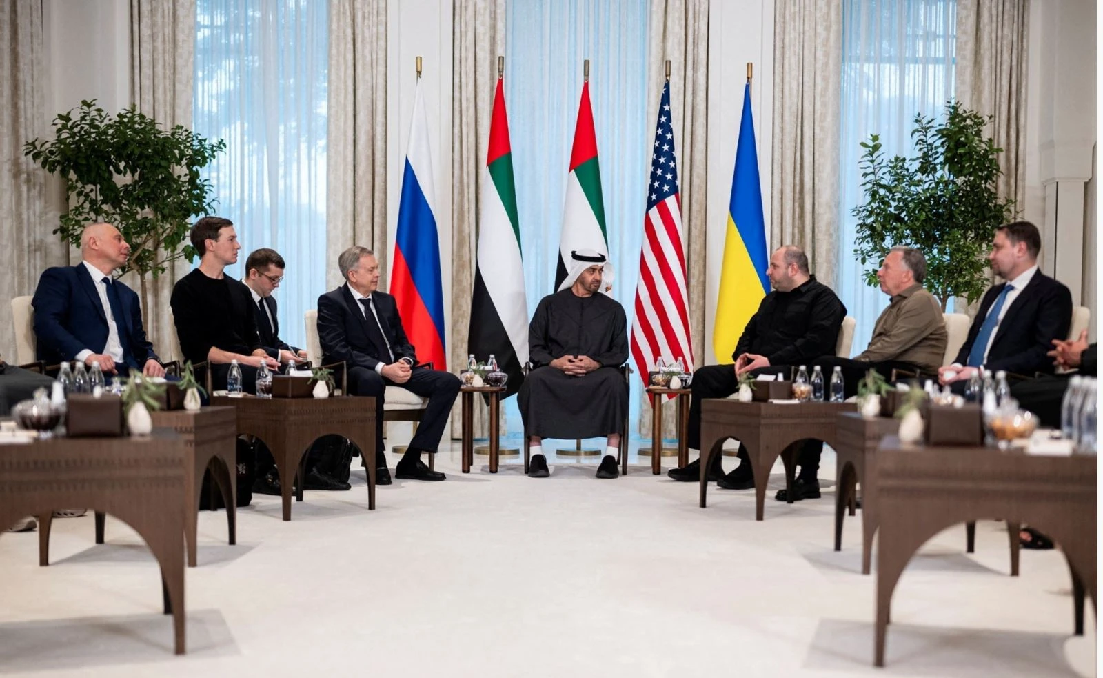 Đàm phán 3 bên Mỹ-Nga-Ukraine bất ngờ đổi lịch, Kiev muốn có một cuộc thảo luận thực chất - Hình 1