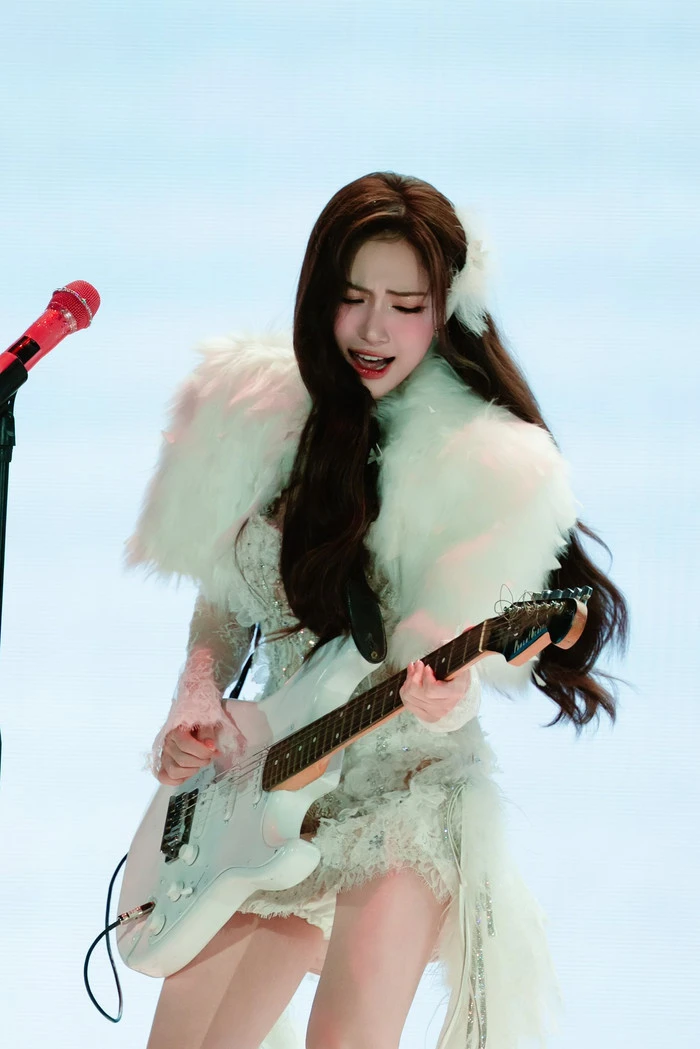 Hòa Minzy trình diễn mạo hiểm, đầu tư váy áo khủng, tổng chi phí concert 20 tỷ? - Hình 5