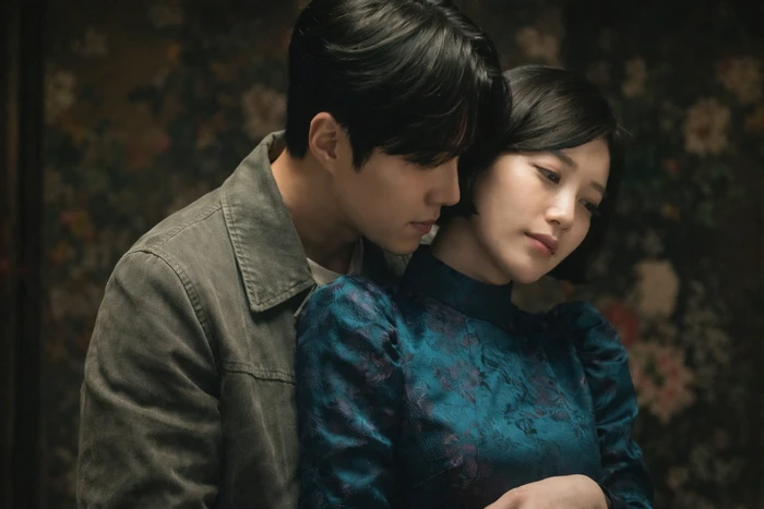 Kim Seon Ho tái xuất màn ảnh sau Can This Love Be Translated?: Hào quang đi kèm sóng gió - Hình 2