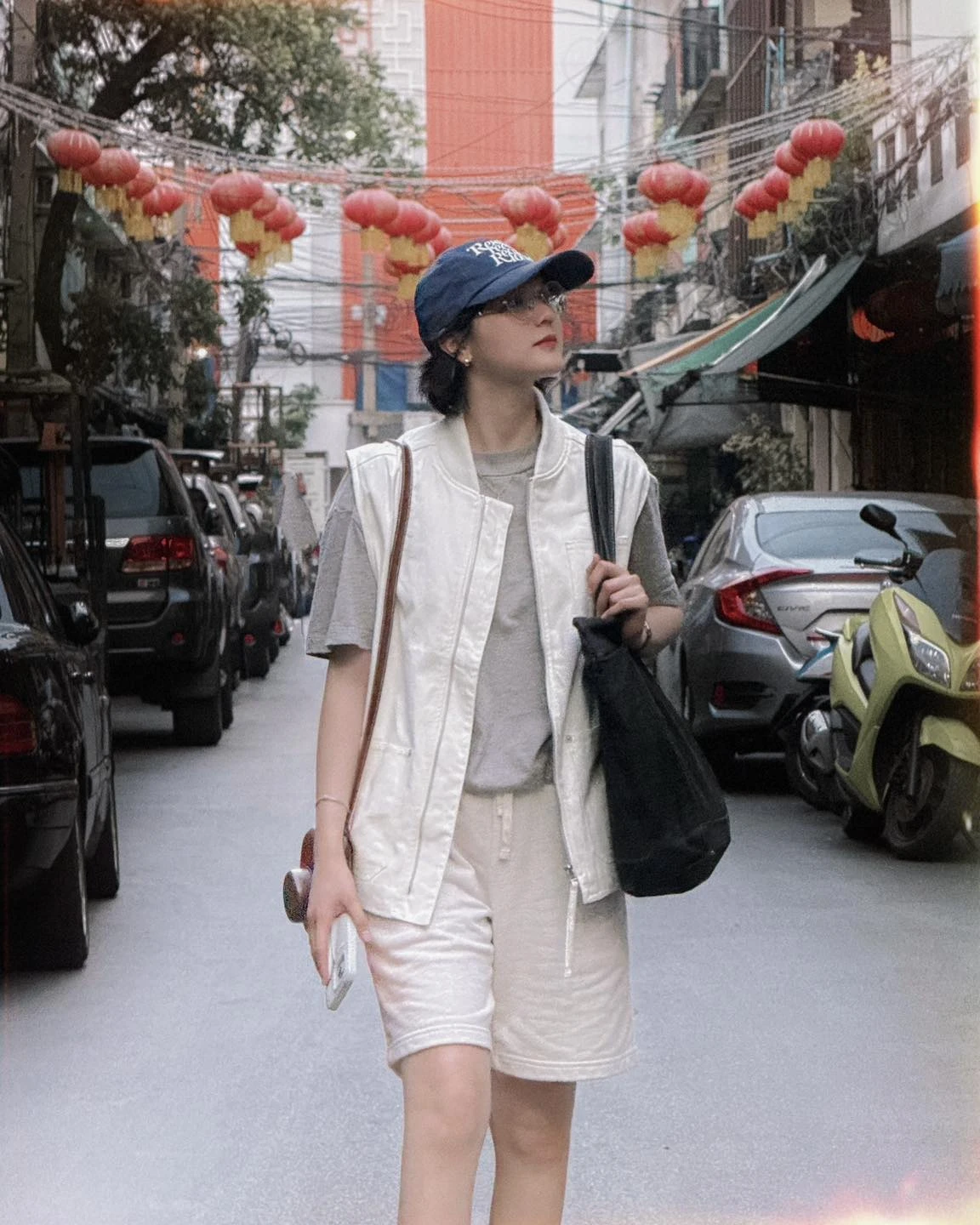 Sơn Tùng và Hải Tú lại bị bắt gặp đi sắm đồ Tết? - Hình 3