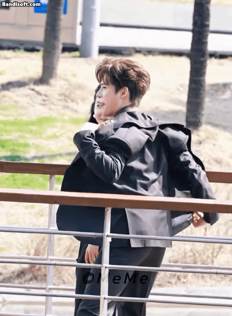 Đầu xuân ngắm cặp trai tài gái sắc dính nhau nửa bước không rời: Visual tầm cỡ vũ trụ, vui hơn cả nhận lì xì - Hình 2