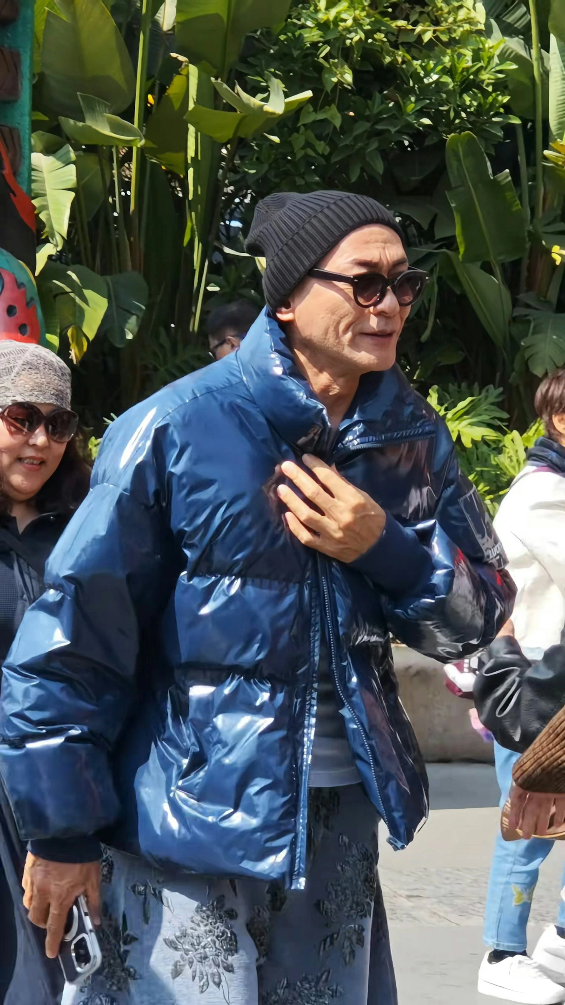 Đường Tăng Giang Hoa vất vả mưu sinh, ngoại hình tuột dốc gây hoang mang - Hình 2