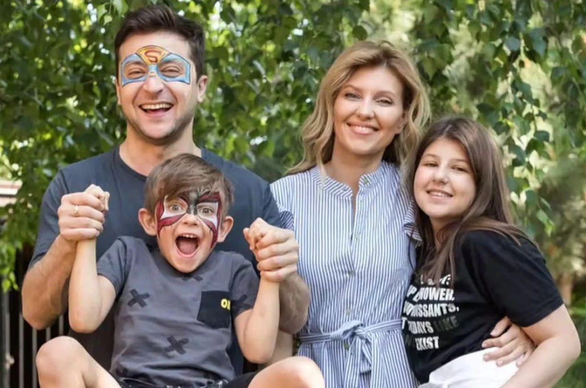 Tổng thống Zelensky hé lộ cuộc sống cá nhân trong 4 năm xung đột - Hình 1