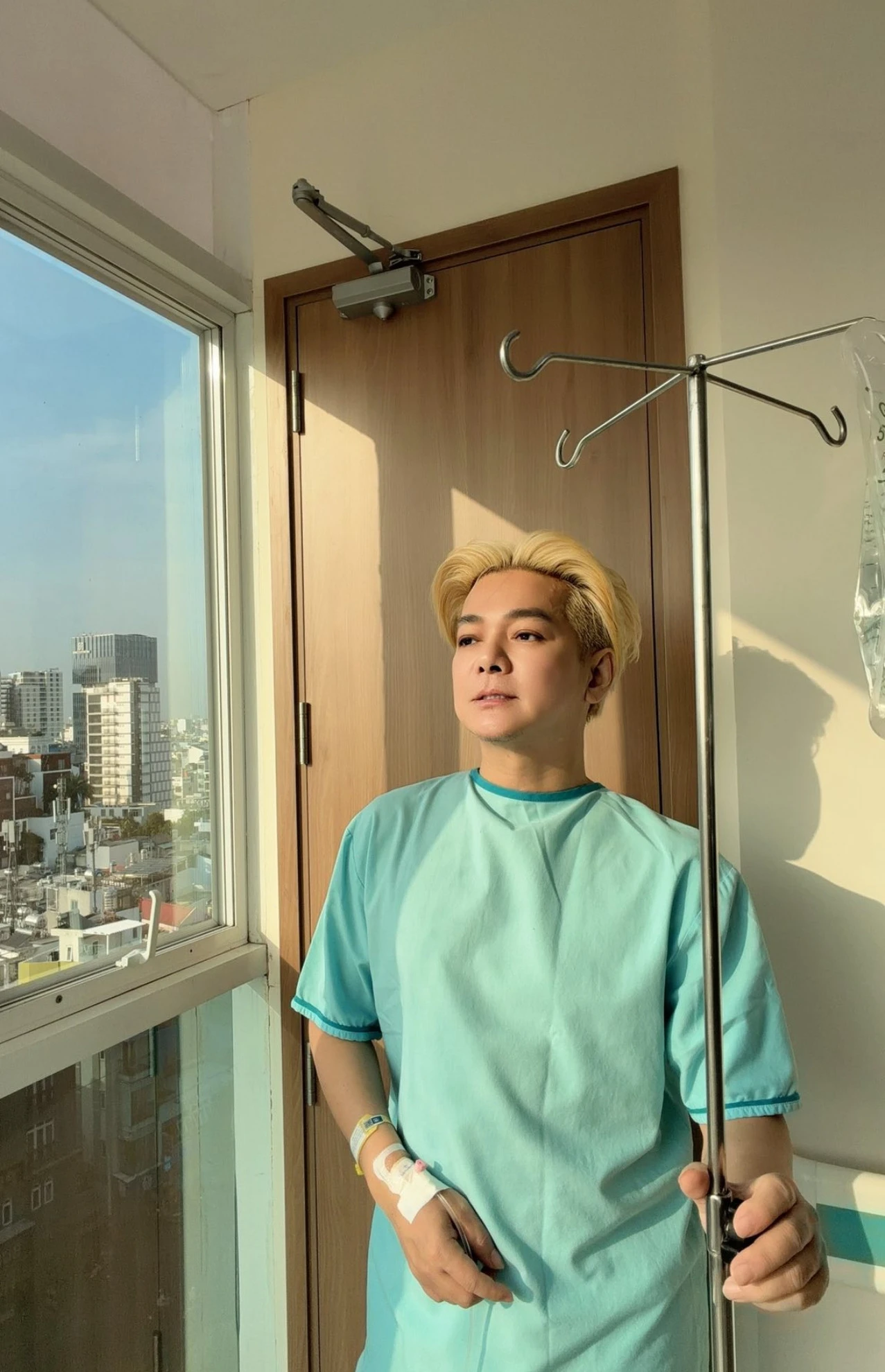 Ca sĩ Vũ Hà nhập viện cấp cứu - Hình 1