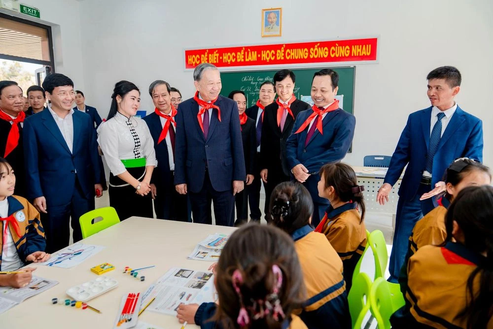 Nụ cười rạng rỡ của cô giáo trong ngôi trường 5 sao vùng biên giới - Hình 3