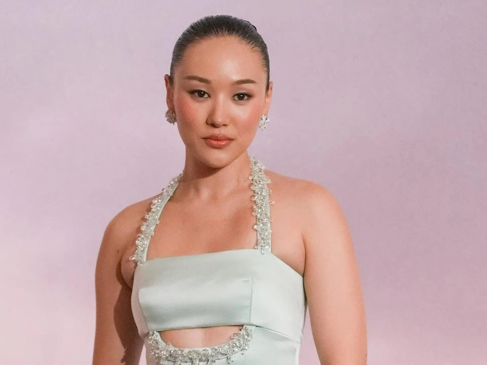 Phim 18 về giới quý tộc nhận chỉ trích - Hình 2