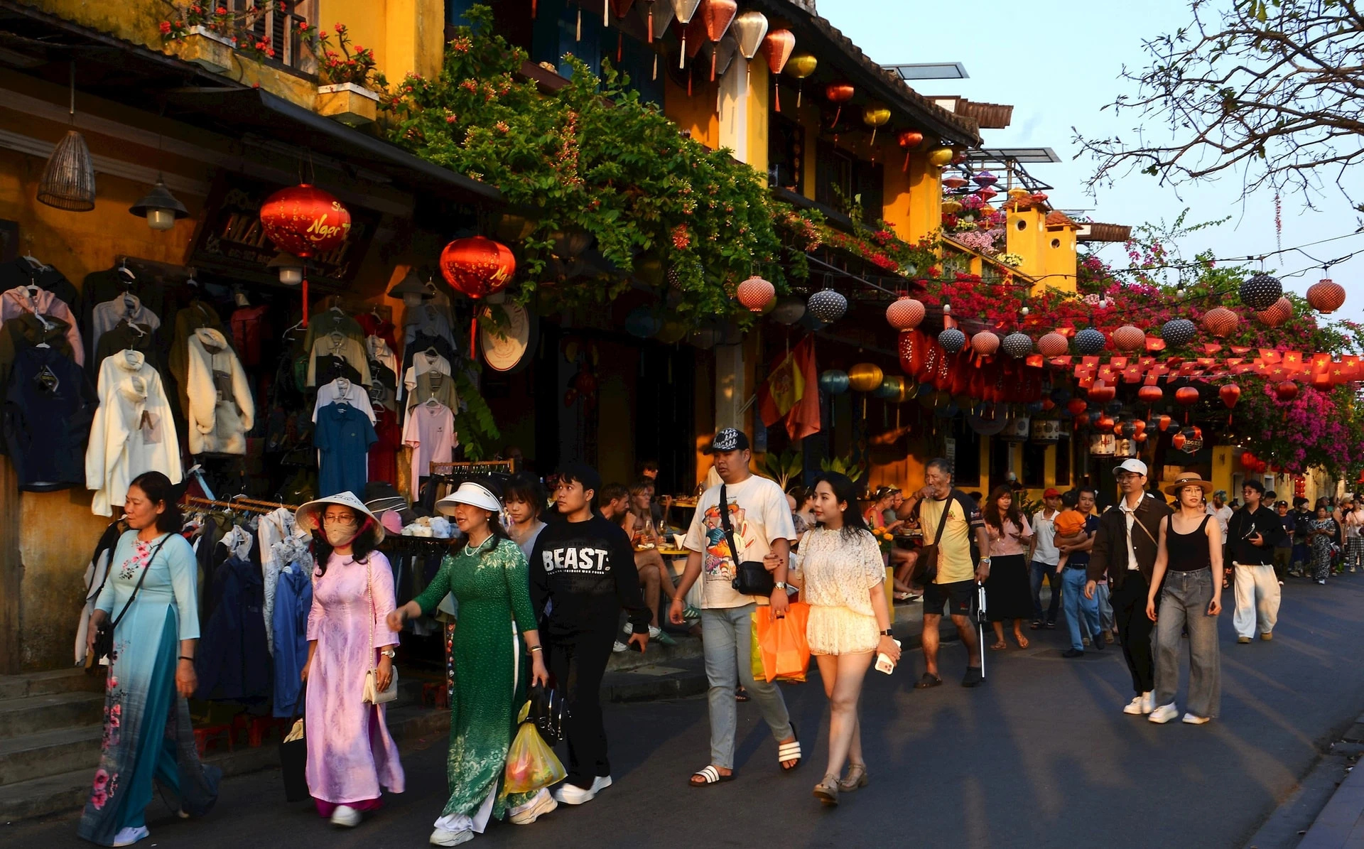 Một ngày bình yên ở Hội An đầu năm mới Bính Ngọ - Hình 7