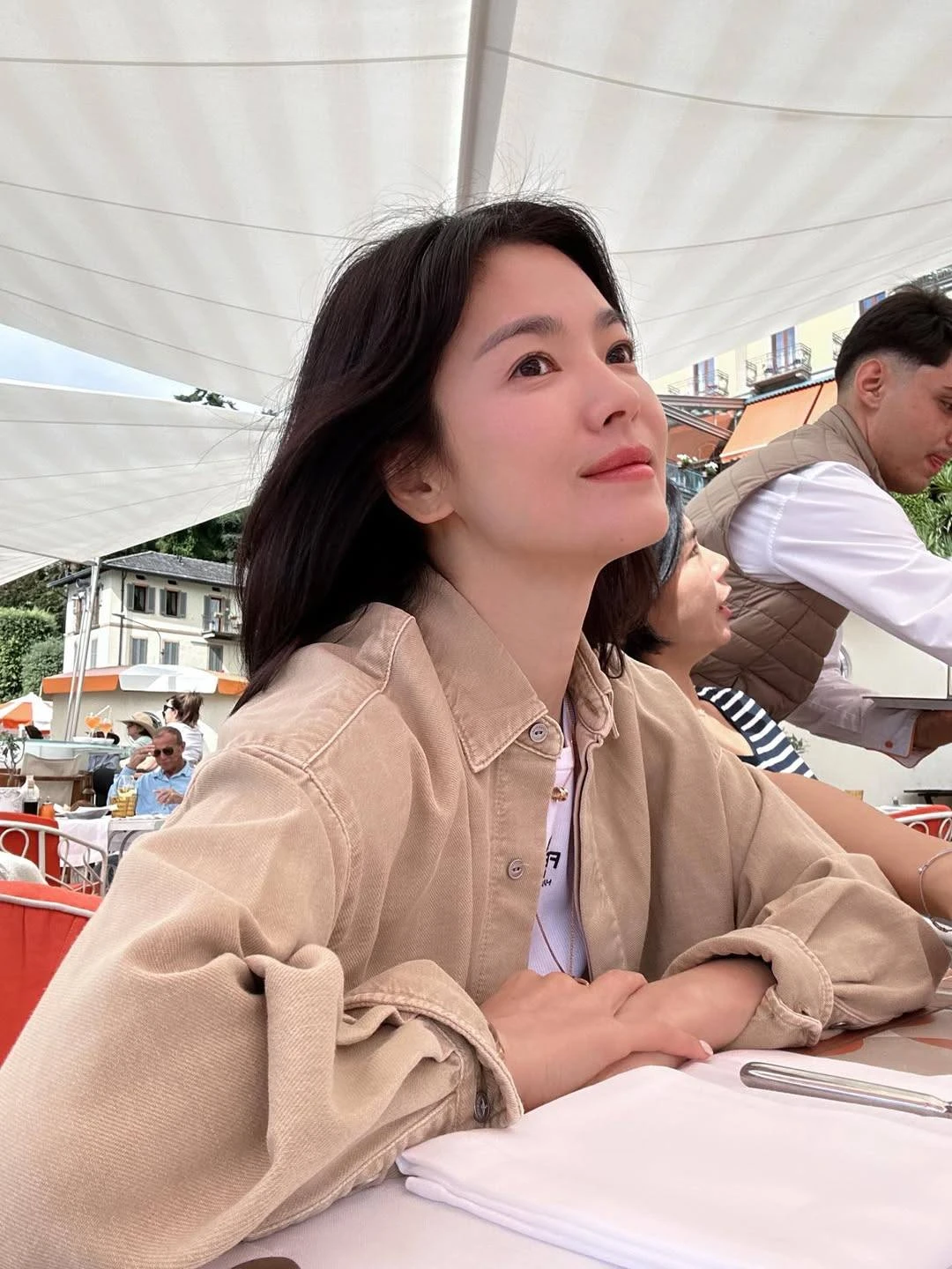 Nhan sắc Song Hye Kyo thời yêu Hyun Bin gây sốt trở lại, 16 năm trời trôi đi mà như hôm qua với hôm nay - Hình 5