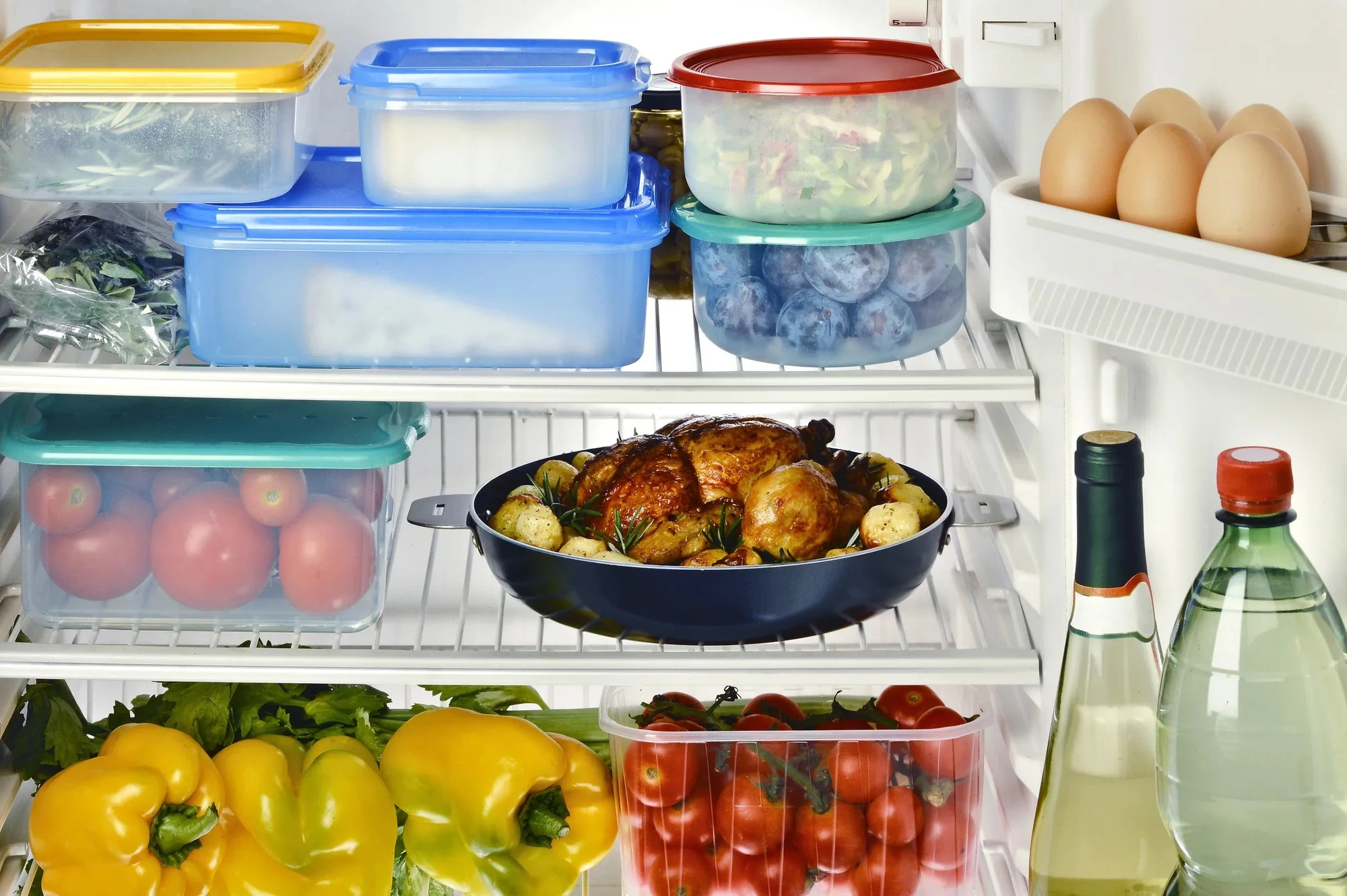 Dùng tủ lạnh lâu nay, giờ tôi mới biết mẹo vạch mặt thủ phạm ngốn điện tủ lạnh chỉ bằng tờ gấy A4 - Hình 1