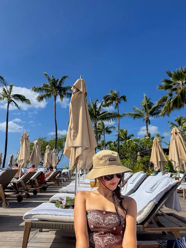 Mỹ nhân Tiệm Cà Phê Hoàng Tử diện bikini nóng bỏng mắt, biết tuổi tác thật mà choáng! - Hình 7