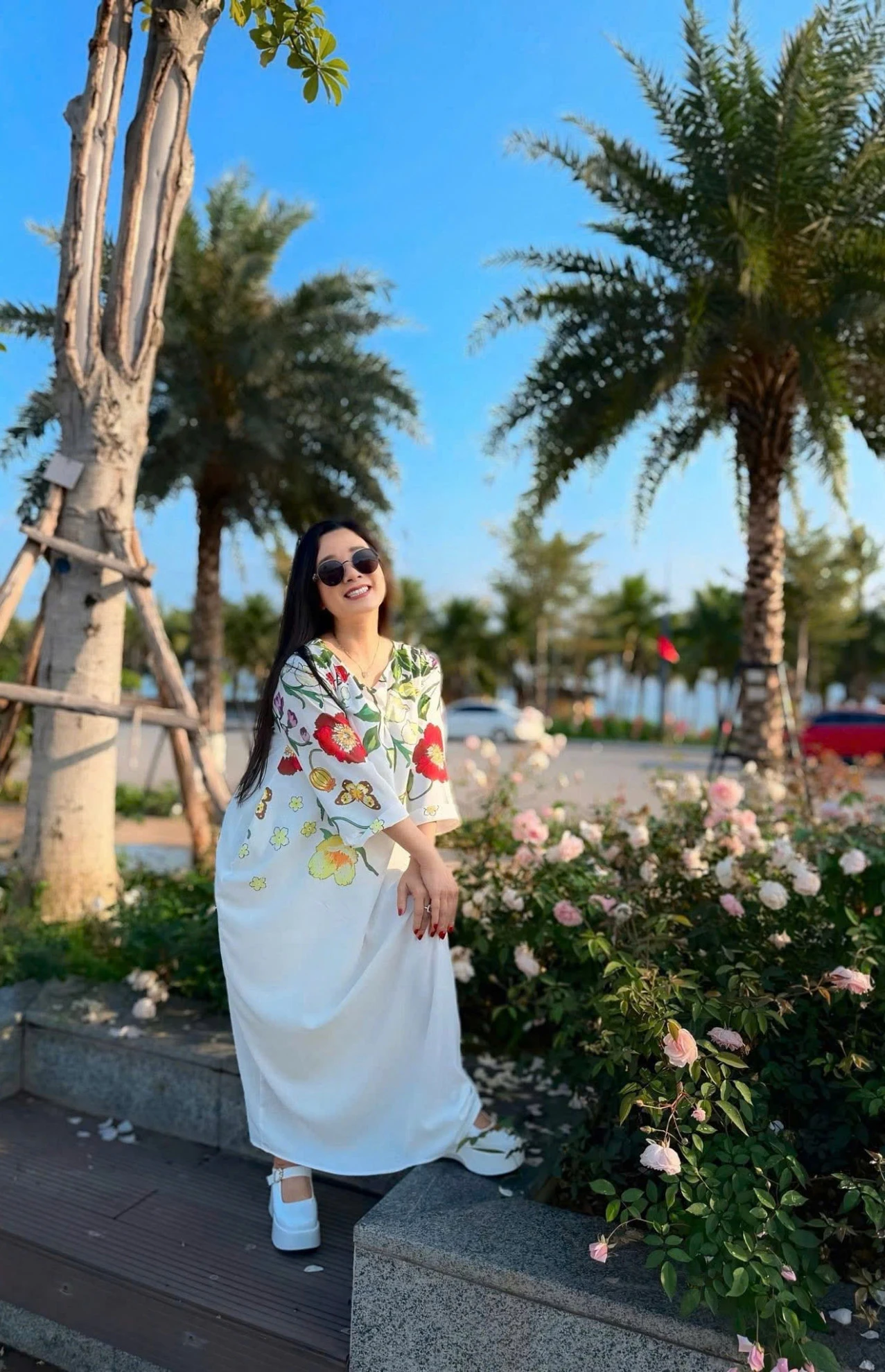 Mỹ Tâm mặt mộc vẫn xinh, diễn viên Kiều Anh gợi cảm đeo kim cương đắt tiền - Hình 3