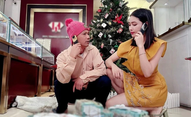 Nam nghệ sĩ có nhà 4 tầng ở Linh Đàm, không đẹp vẫn nhiều cô theo, cưới chân dài thi hoa hậu kém 9 tuổi - Hình 2