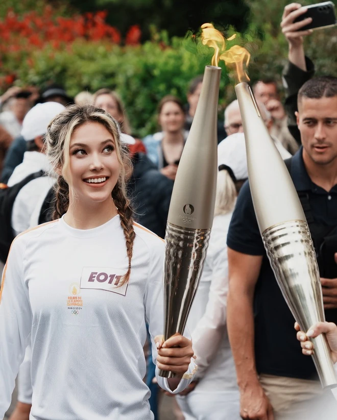 Profile khủng của công chúa tuyết hot nhất Olympic: 6 huy chương, 1580 điểm SAT, học vật lý lượng tử Stanford, kiếm 23 triệu đô - Hình 5