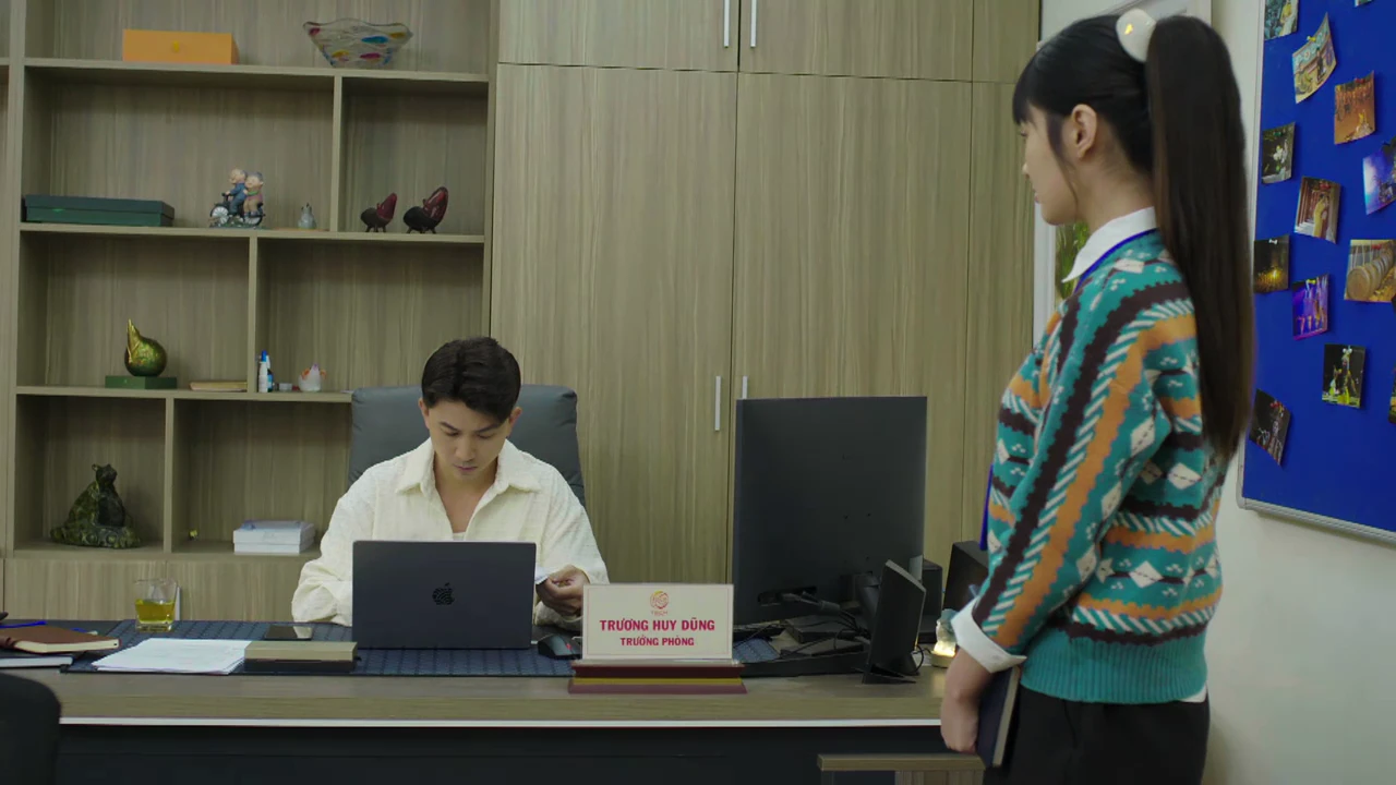 Bước chân vào đời - Tập 3: Cố ý va vào sếp để tìm cơ hội, nữ nhân viên bị bắt bài - Hình 3