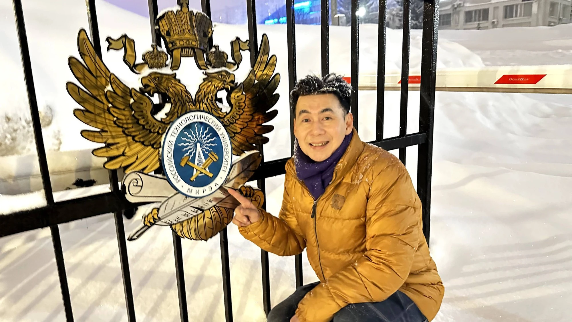 Nam ca sĩ Vbiz chạy 12 show/ngày mua được 4 cây vàng, nay sống trong biệt thự giá 2000 cây vàng - Hình 6