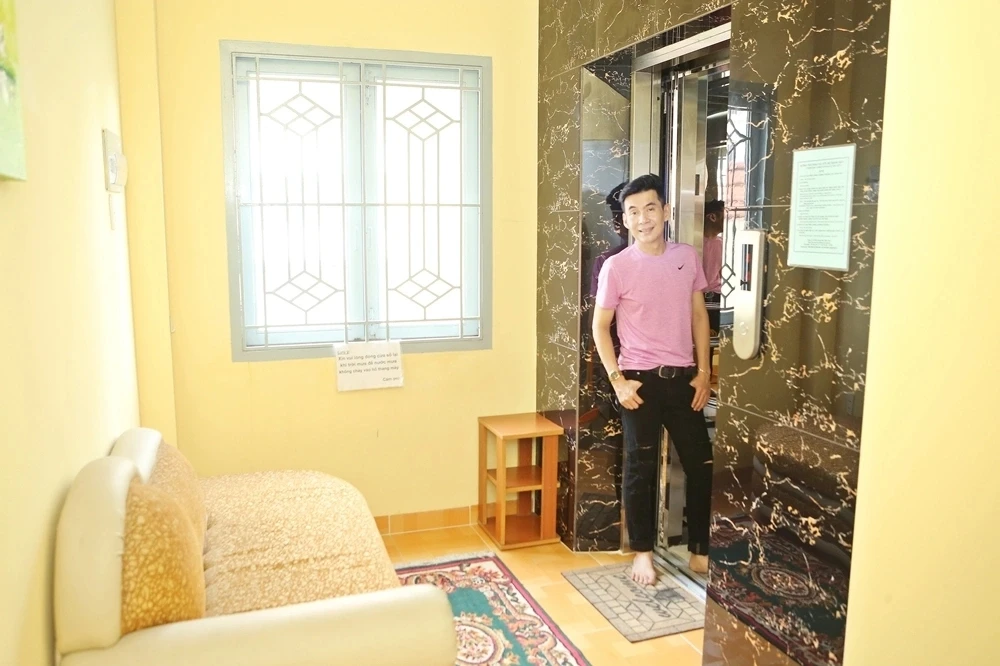 Nam ca sĩ Vbiz chạy 12 show/ngày mua được 4 cây vàng, nay sống trong biệt thự giá 2000 cây vàng - Hình 5