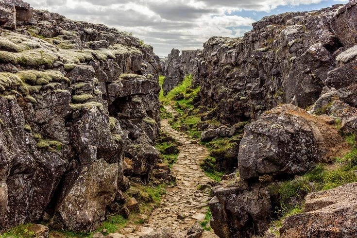 Ngỡ ngàng vùng đất kỳ diệu nằm giữa hai mảng lục địa khổng lồ - Hình 6