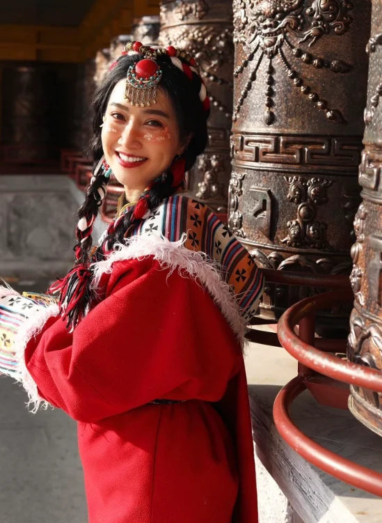 Quỳnh Lam du lịch nước ngoài cùng bạn trai kém 9 tuổi, lộ khoảnh khắc ngọt ngào - Hình 4