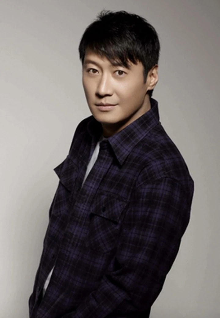 Tài tử từng khiến triệu cô gái si mê, giờ kín tiếng bên vợ kém 20 tuổi - Hình 3