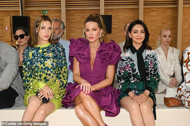 Vừa trở thành VĐV trượt tuyết vĩ đại nhất lịch sử Olympic, Eileen Gu lại càn quét sàn catwalk, đẳng cấp khó ai sánh bằng - Hình 7