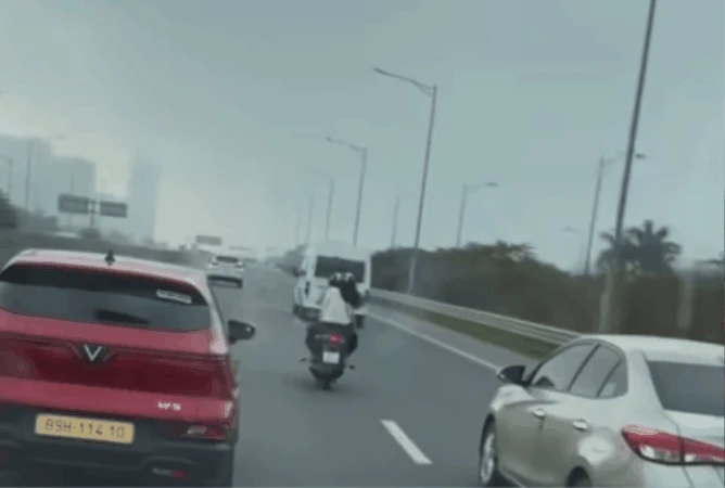 Nữ sinh viên chạy xe máy vào đường cao tốc, bị phạt 5 triệu đồng - Hình 2