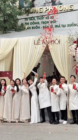 Tuyển thủ Đức Huy và MC Mù Tạt cực tình trong lễ cưới, cô dâu rạng rỡ như hoa giữa dàn phù dâu xinh đẹp - Hình 4