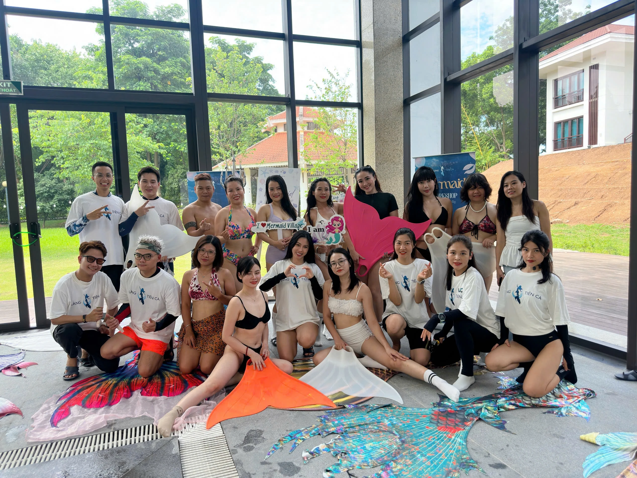 Nàng tiên cá tập gym, tập thở khắc nghiệt cho 25 phút biểu diễn - Hình 5