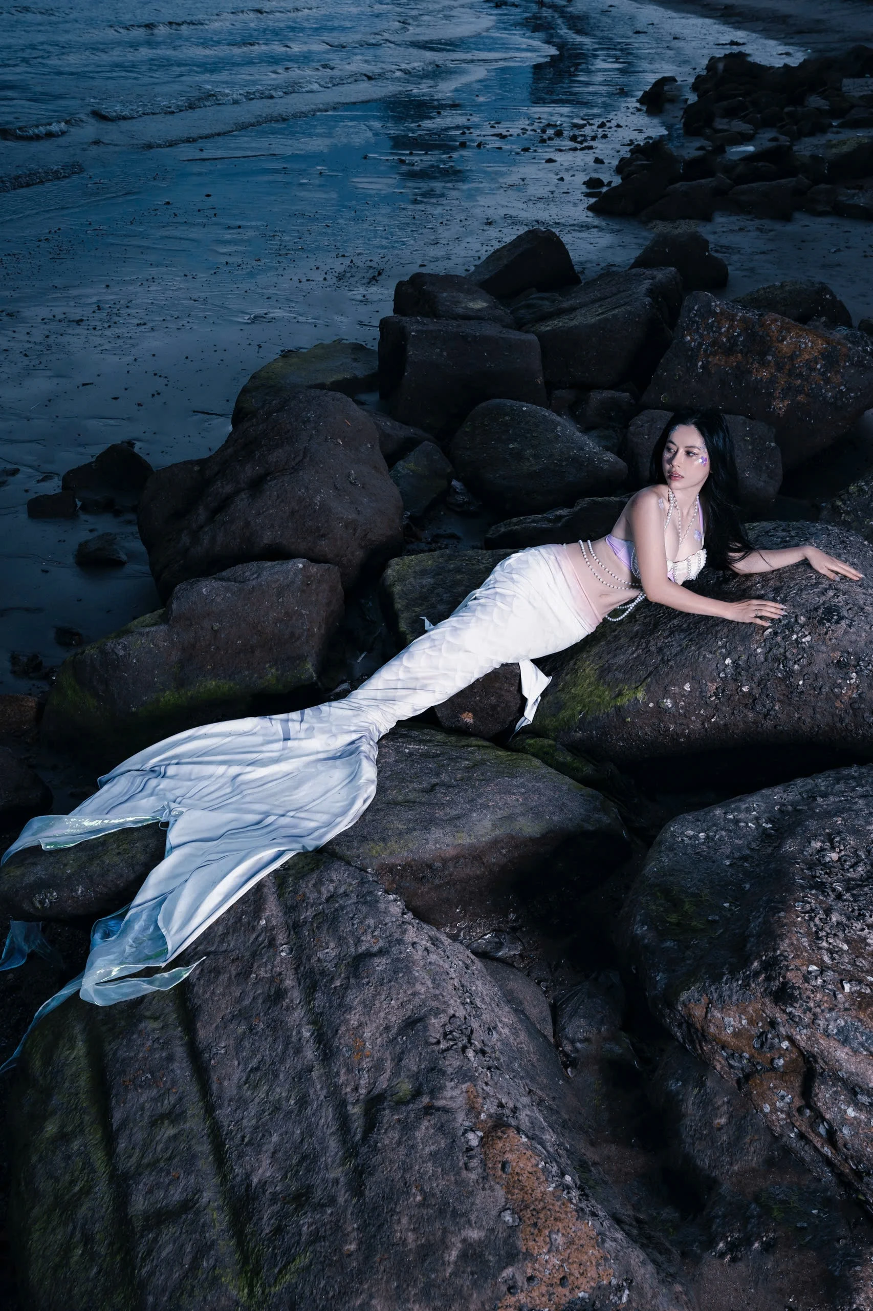 Nàng tiên cá tập gym, tập thở khắc nghiệt cho 25 phút biểu diễn - Hình 3