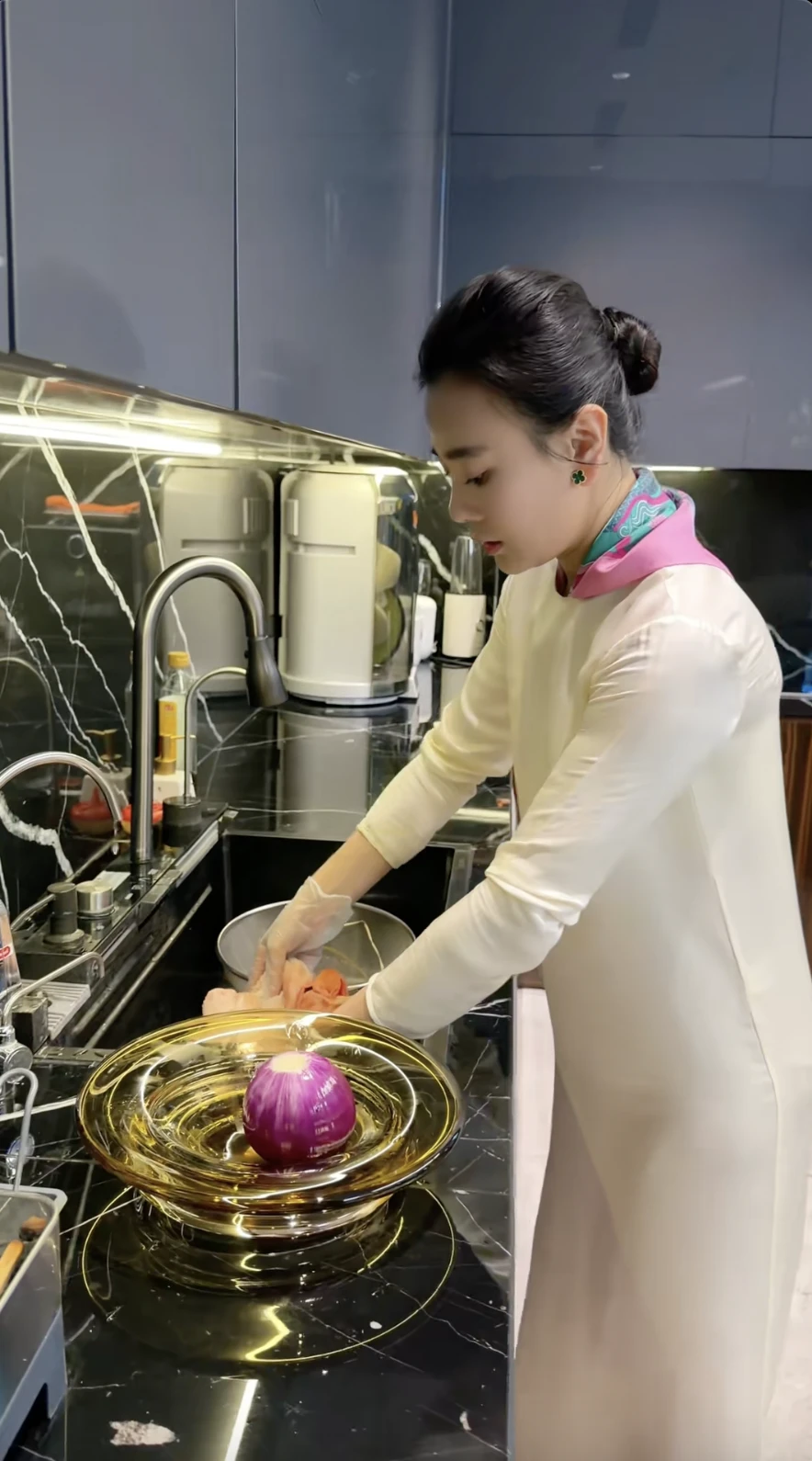 Cách mẹ chồng đối đãi với Phương Oanh - Hình 3