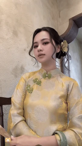 Đẳng cấp visual Hoa khôi ĐH Vinh lấy chồng cầu thủ: Mẹ 3 con vẫn xinh đẹp bất bại, top đầu làng WAG Việt - Hình 2