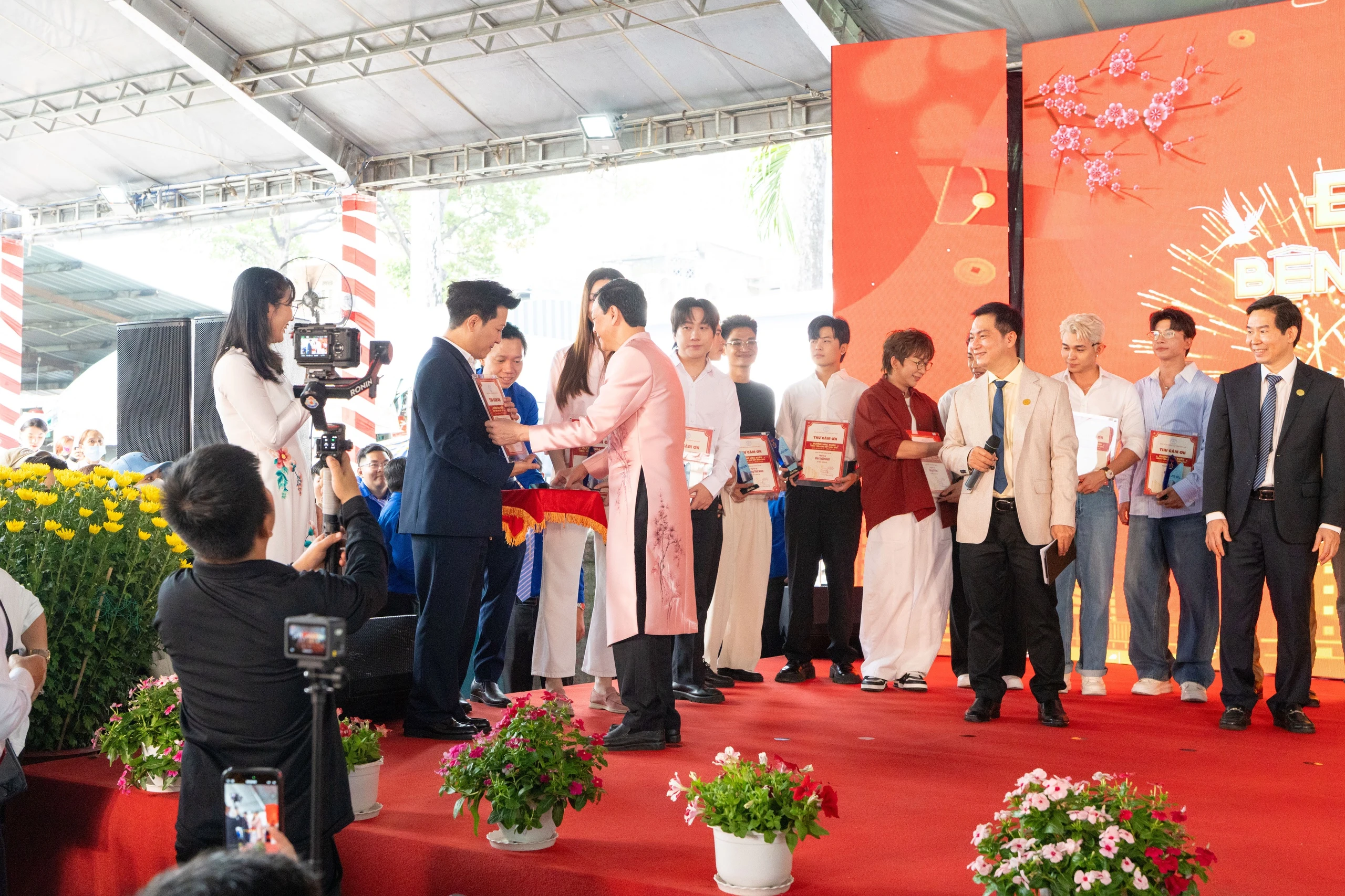 Trường Giang ghi điểm - Hình 3